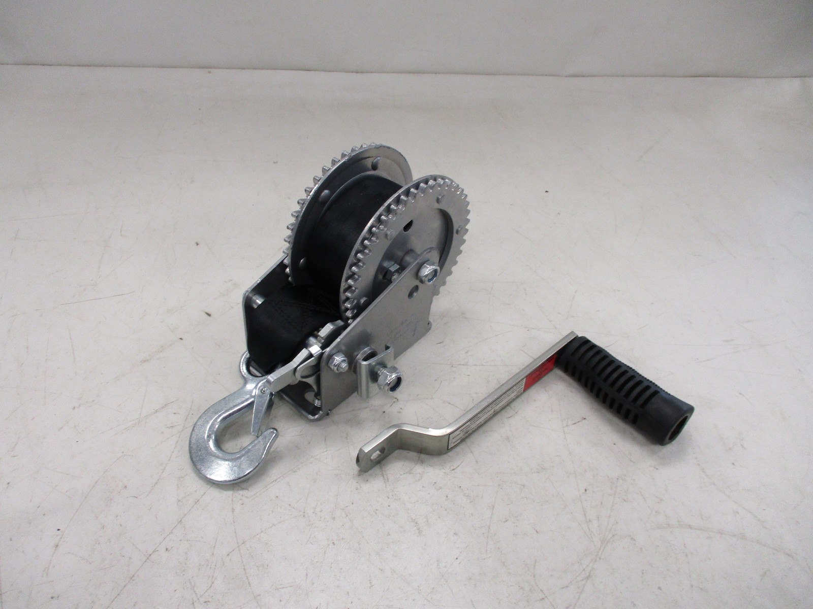 OVERTON’S 2000 LB DUAL DRIVE TRAILER WINCH SILVER 59977 MARINBE BOAT
