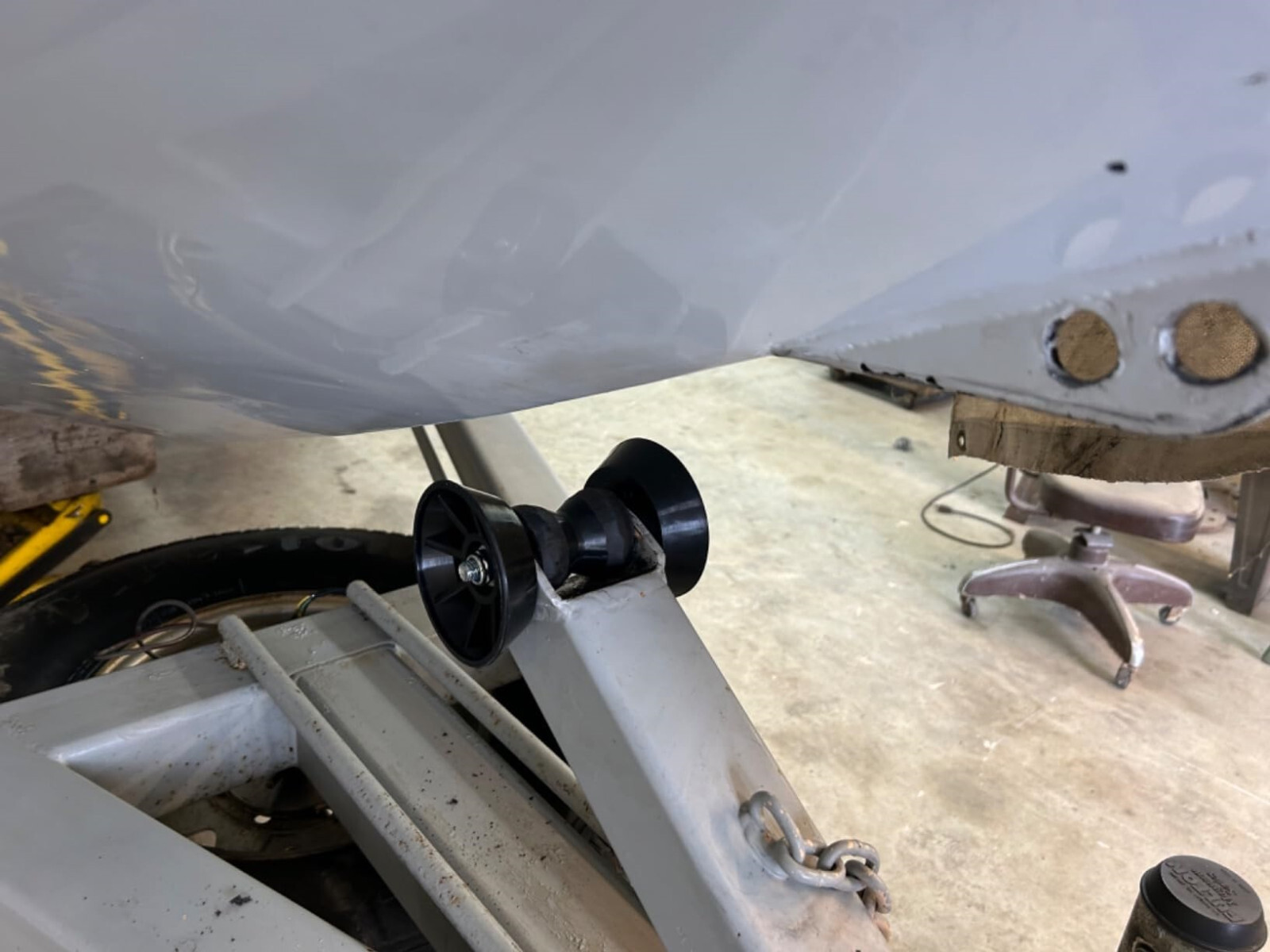 3″ Boat Trailer Bow Roller Assembly w/ Spoke for Trailer Keel Roller 1/2″ Shaft
