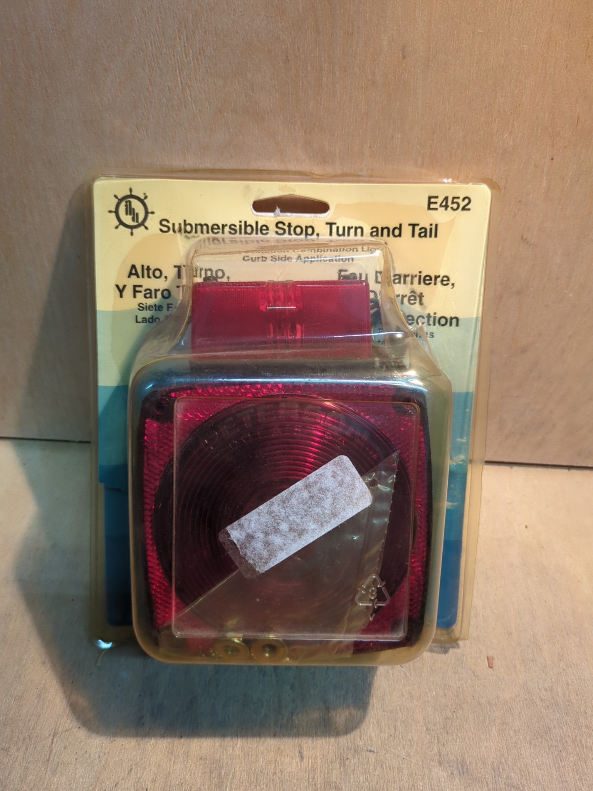 E452 Anderson Marine SUBMERSIBLE OVER 80″ TAIL LIGHT Right Curb Side