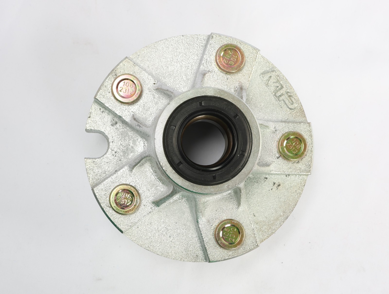 EZ Loader 5 Lug BT150A Oil Bath Hub Kit 1-1/16 Straight Spindle 300-029533